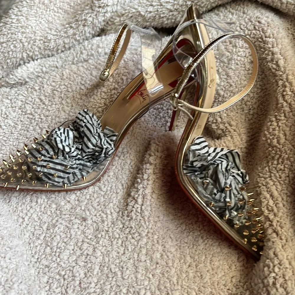 Christian Louboutin, studded clear pointy toe heels. Sz. 38.5 - Picture 11 of 12